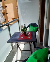 Habitación estándar, 2 camas individuales | Balcón