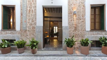Fachada de la propiedad
