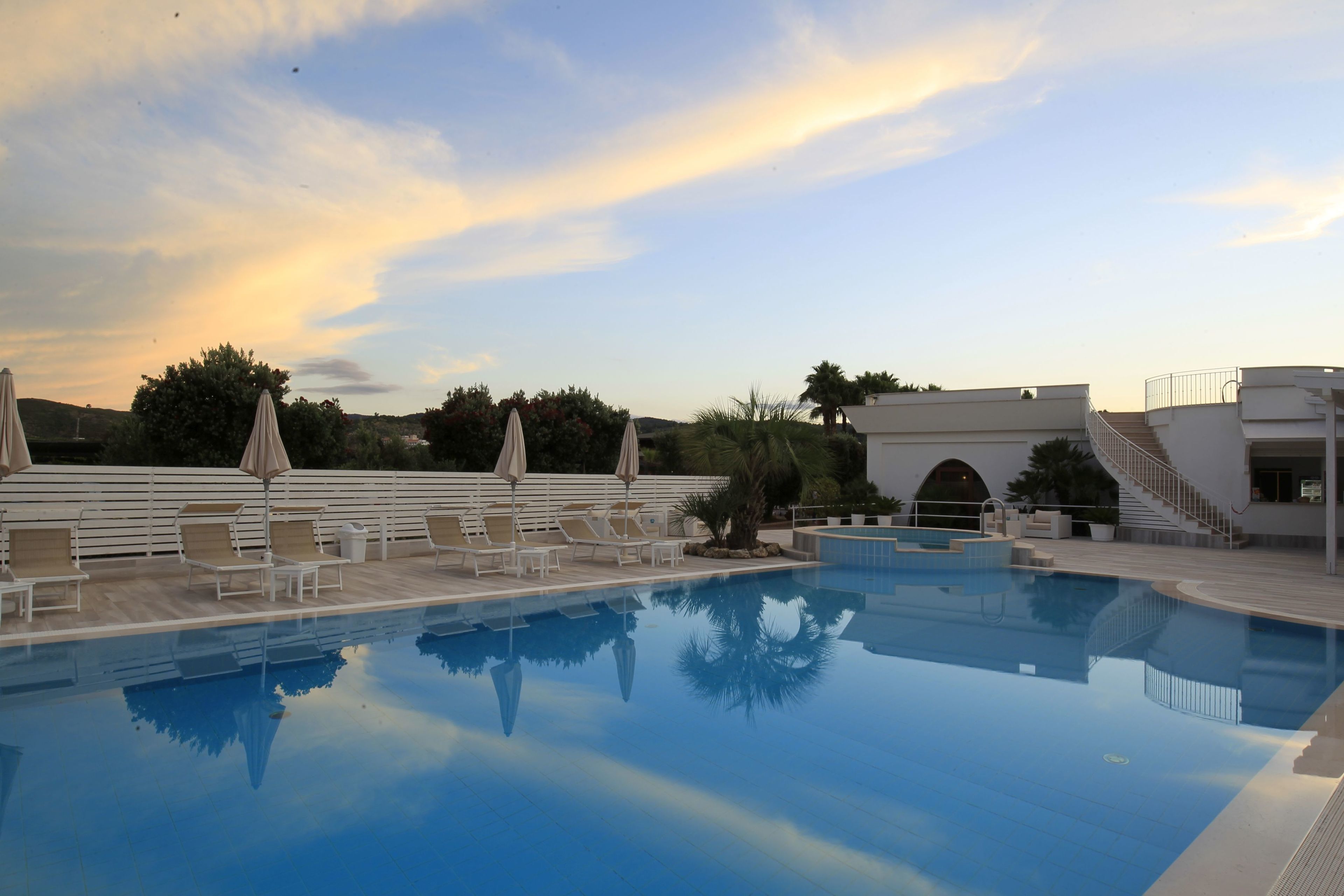 outdoor pool, pool loungers