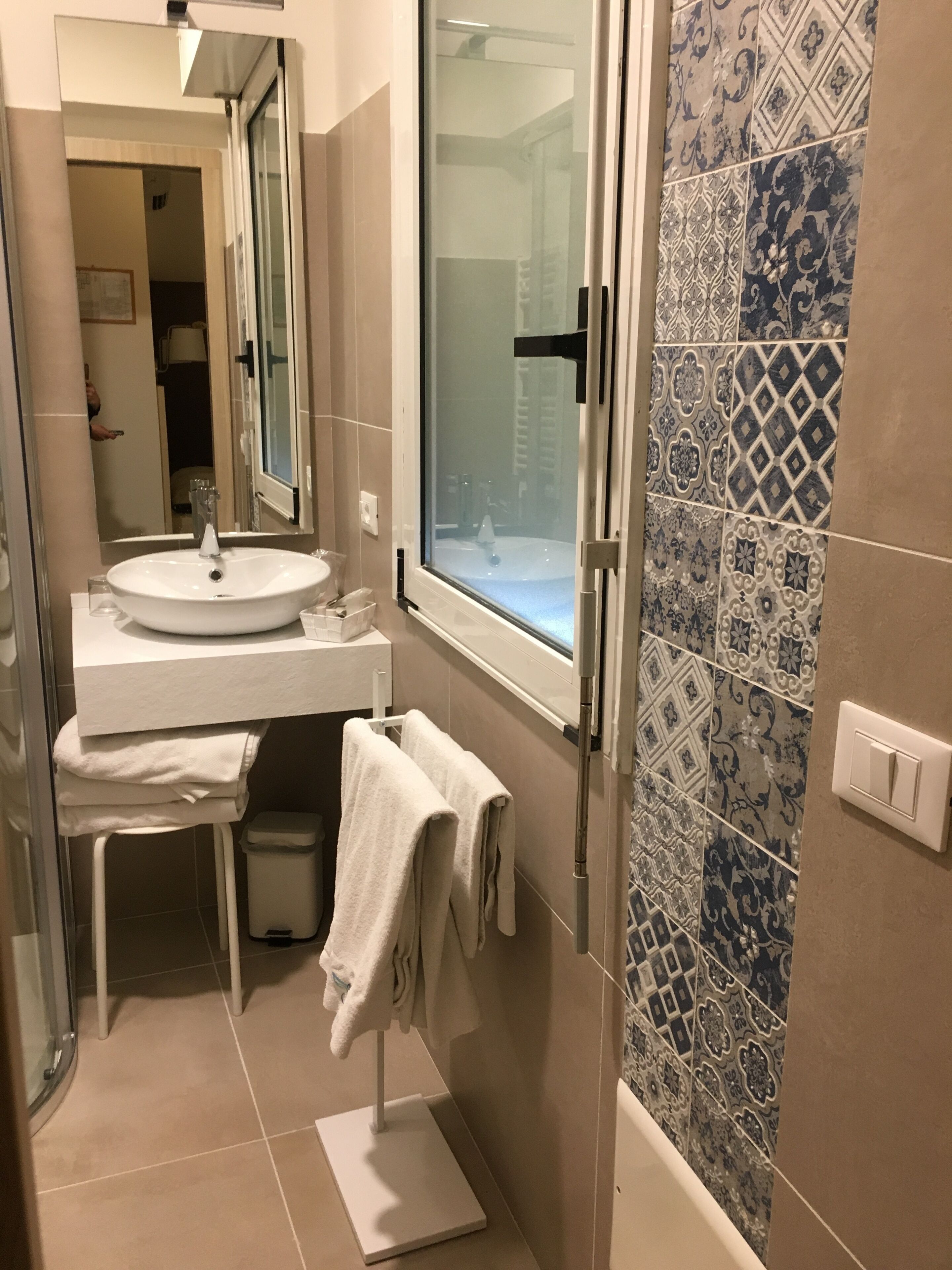 triple room | bathroom | shower, hair dryer, bidet, towels