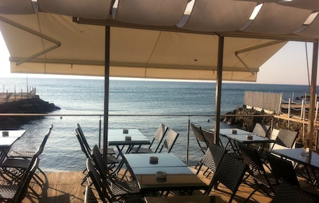 Outdoor dining. Hotel Splendid