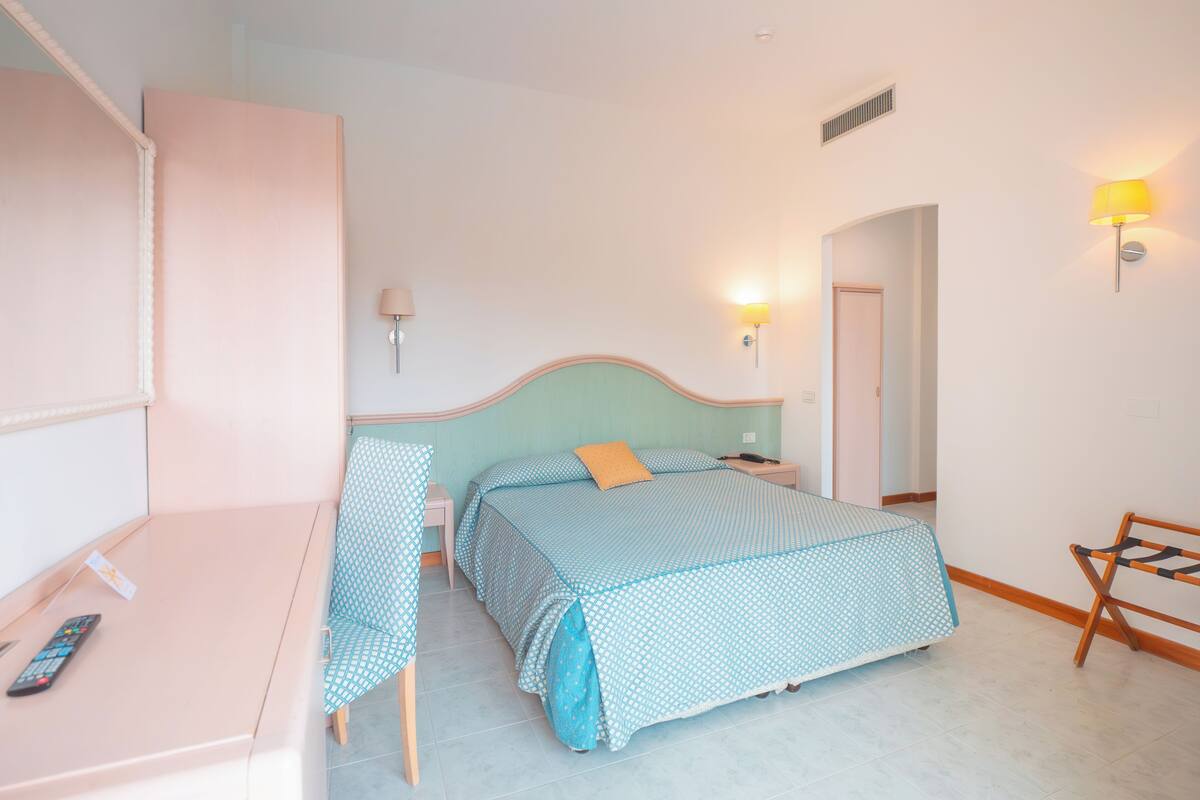 Basic Quadruple Room