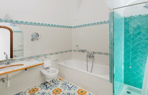Bathroom - Hotel Vittoria (Positano)
