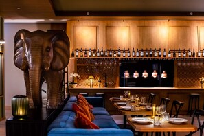 2 Restaurants; Frühstück, Mittagessen und Abendessen werden serviert