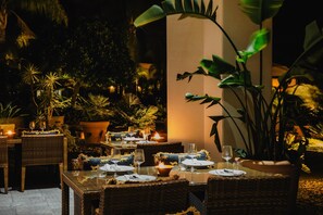 2 restaurants, breakfast, lunch, dinner served; Portuguese cuisine 