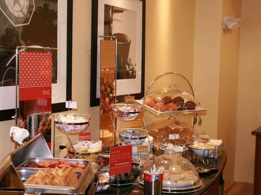 Petit déjeuner buffet compris tous les jours