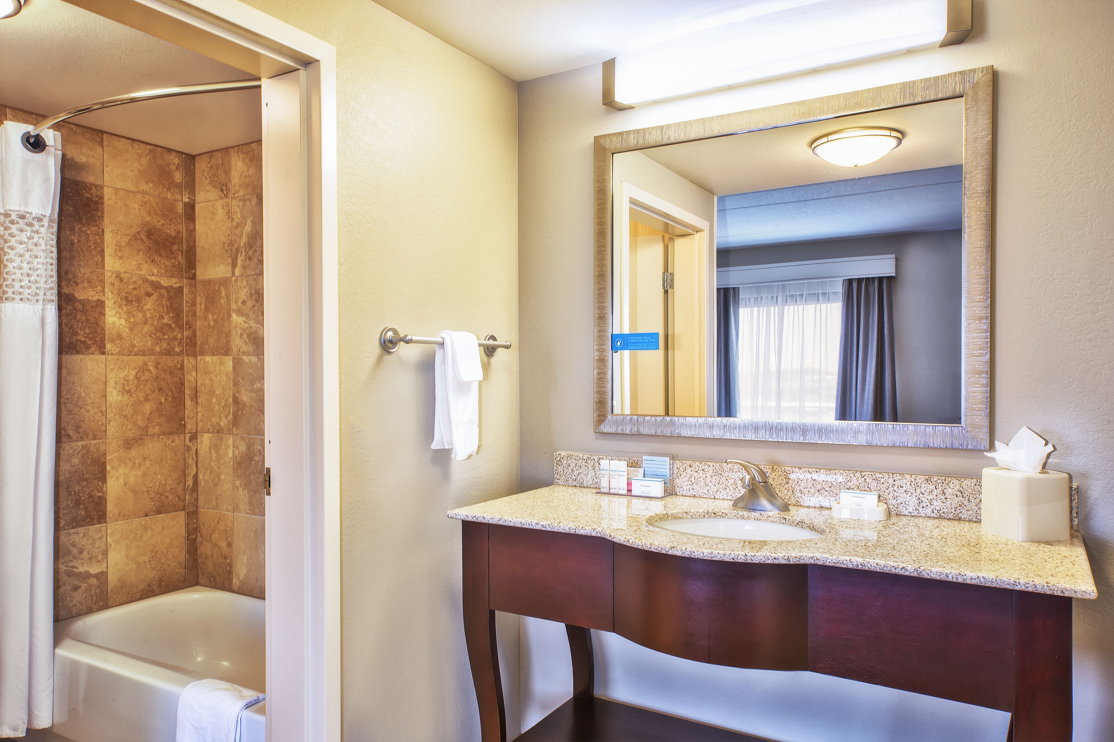 Foto - Hampton Inn & Suites Madison - West