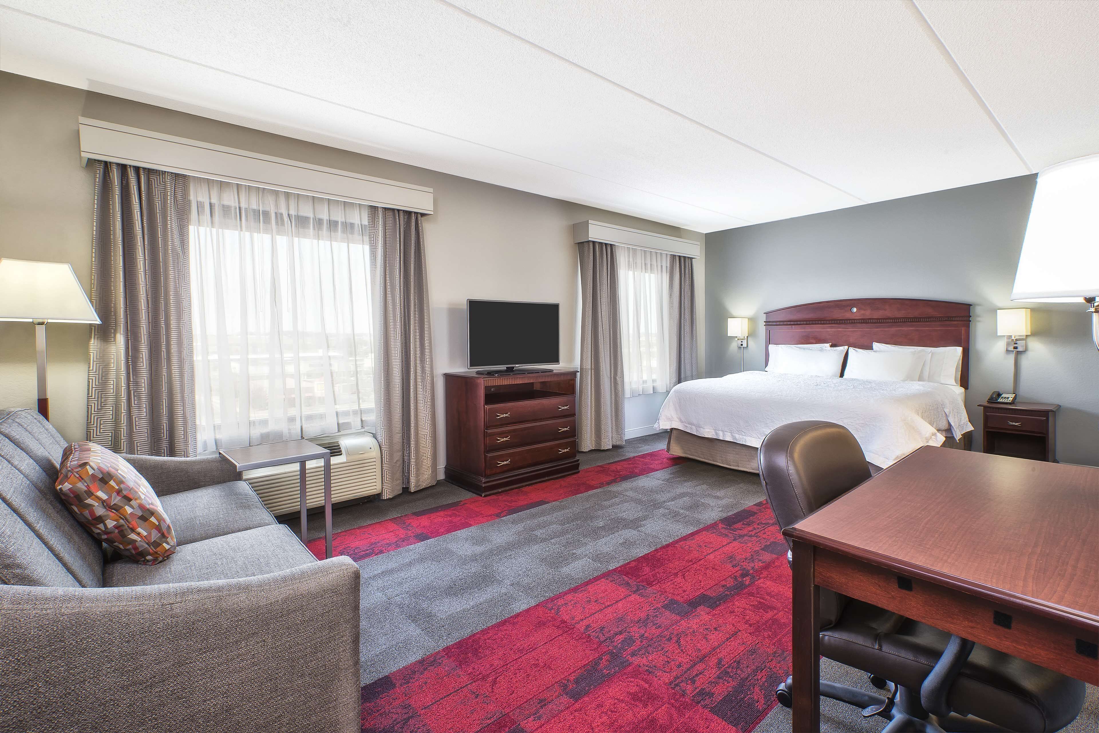 Premium bedding, in-room safe, desk, blackout curtains