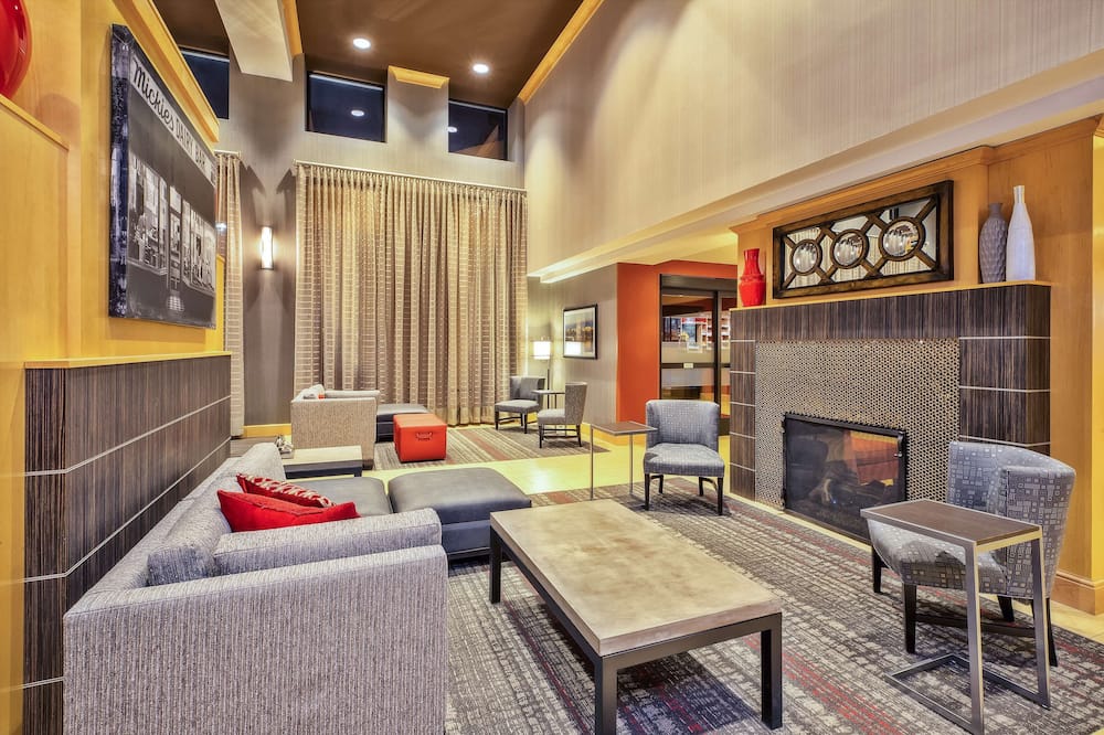 Hampton Inn & Suites Madison-West