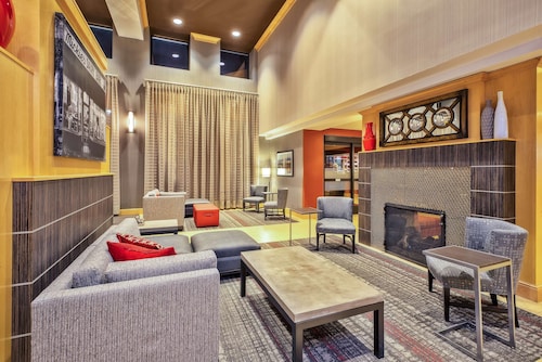 Hampton Inn & Suites Madison-West