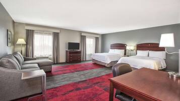 Suite estudio, 2 camas de matrimonio, no fumadores | Ropa de cama de alta calidad, caja fuerte, escritorio y cortinas opacas