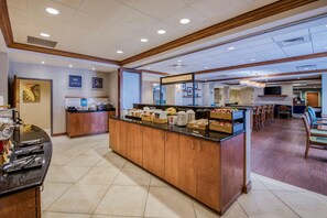Free daily buffet breakfast  - Hampton Inn Wilmington - University Area/Smith Creek Station (Wilmington)