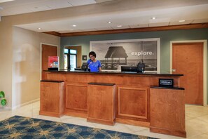 Lobby - Hampton Inn Wilmington - University Area/Smith Creek Station (Wilmington)