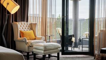 George Junior Suite | Hochwertige Bettwaren, Minibar, Zimmersafe, individuell dekoriert