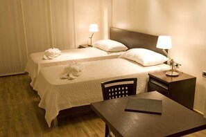 Down duvets, pillow-top beds, minibar, in-room safe - Boutique Zen Suites Hotel And Spa (Buenos Aires)