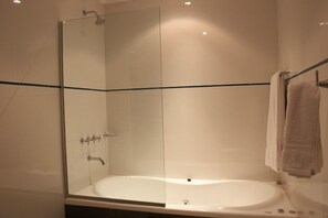 Baignoire relaxante profonde