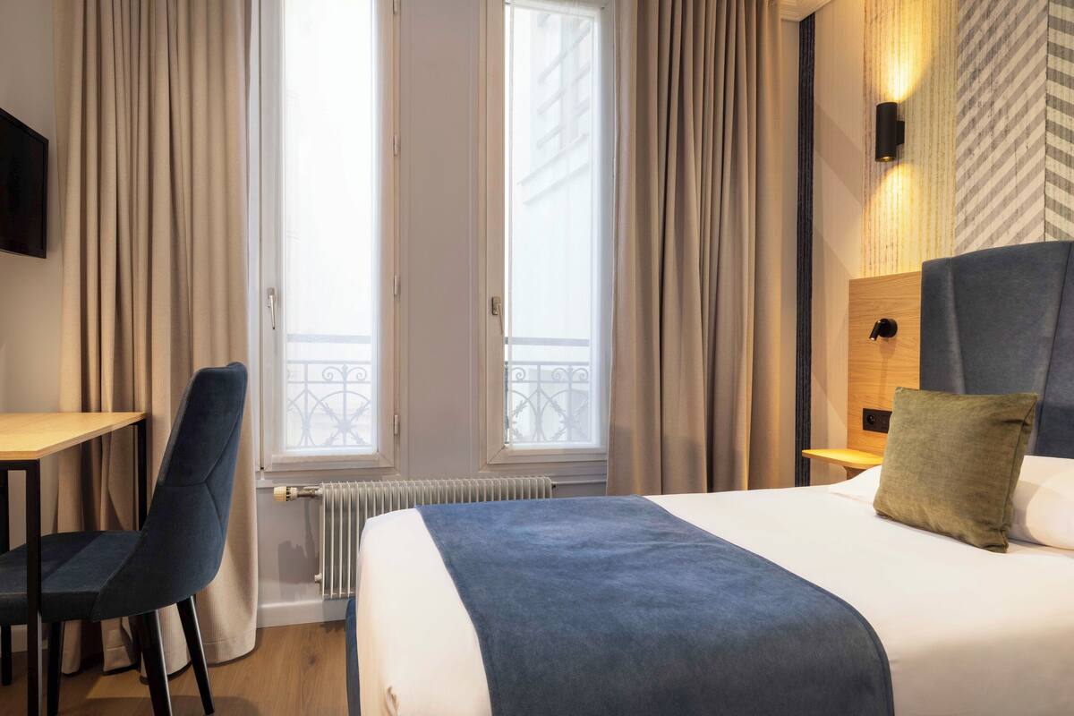 Single Room Atelier Eiffel | Desk, WiFi (free), bed sheets