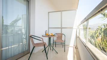 1 habitación, ropa de cama hipoalergénica, cubrecamas y minibar