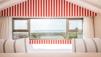 Presidentiële suite, uitzicht op zee | Luxe beddengoed, een kluis op de kamer, individueel gemeubileerd