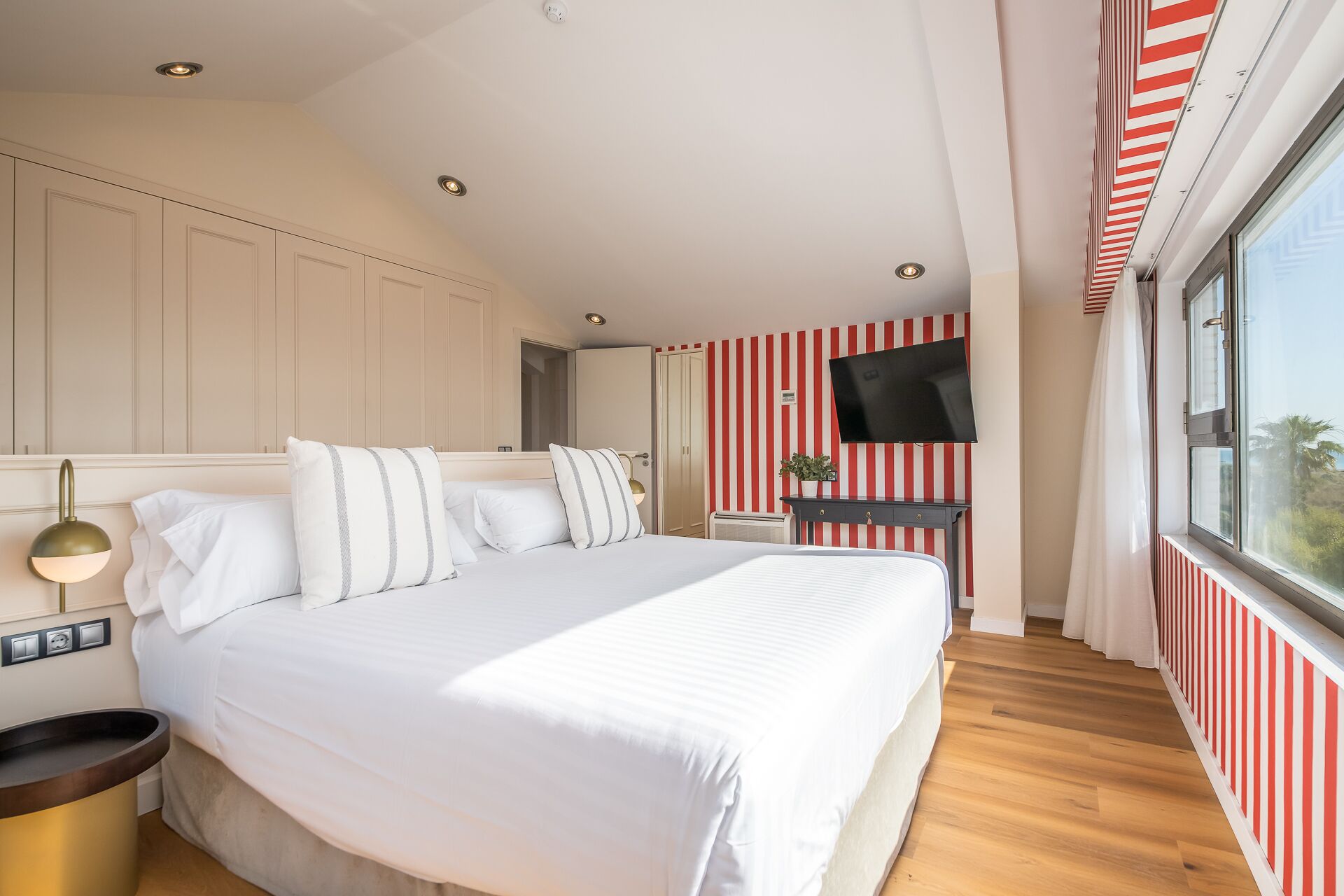 presidential suite, sea view | 1 bedroom, premium bedding, in-room safe, individually furnished