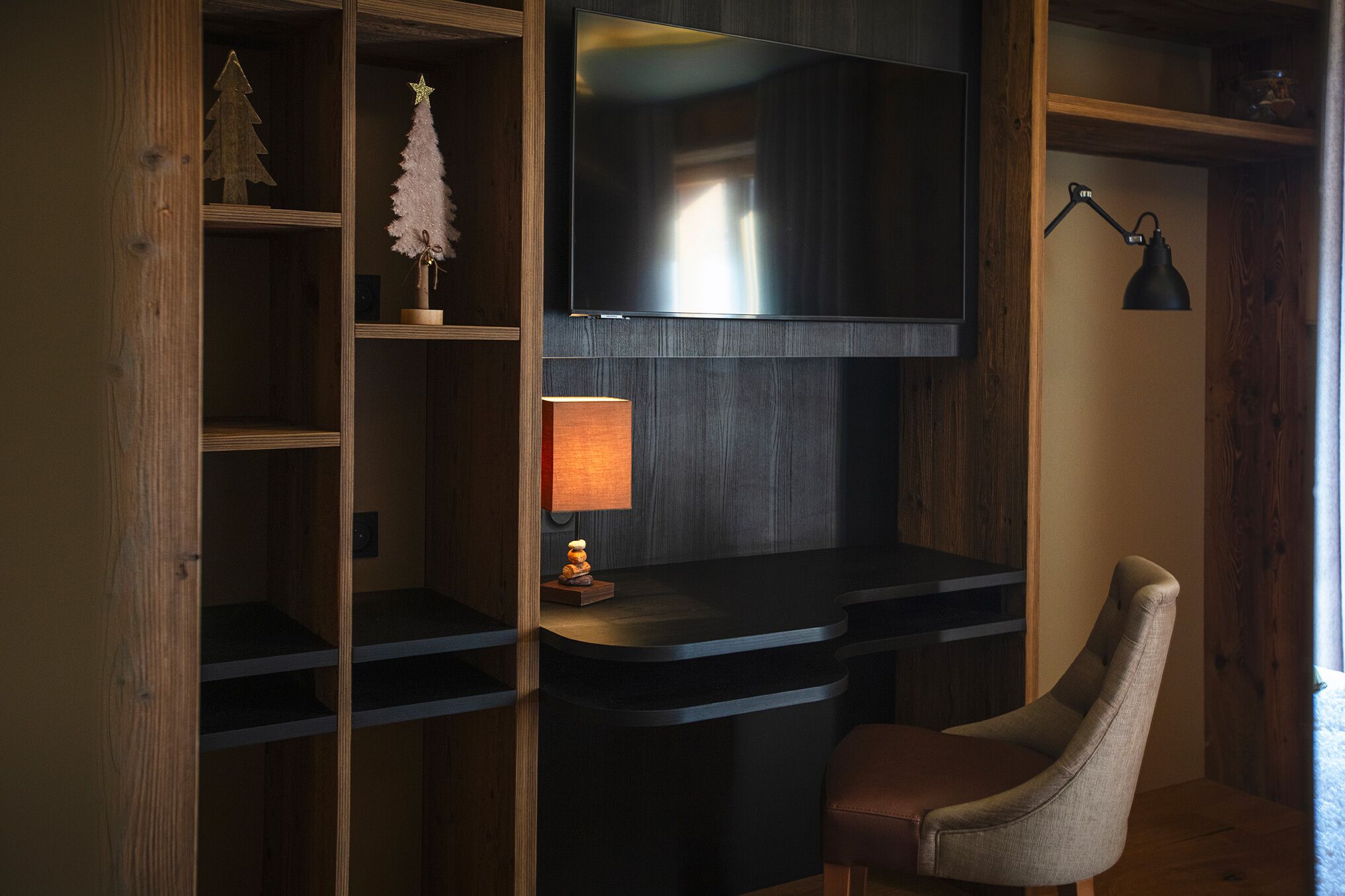 superior room | 3 bedrooms, premium bedding, in-room safe, desk