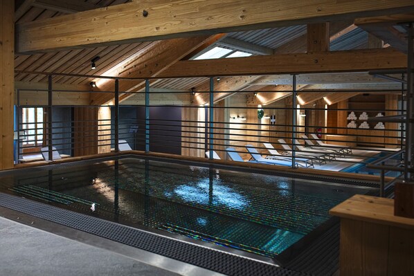 Bain à remous intérieur