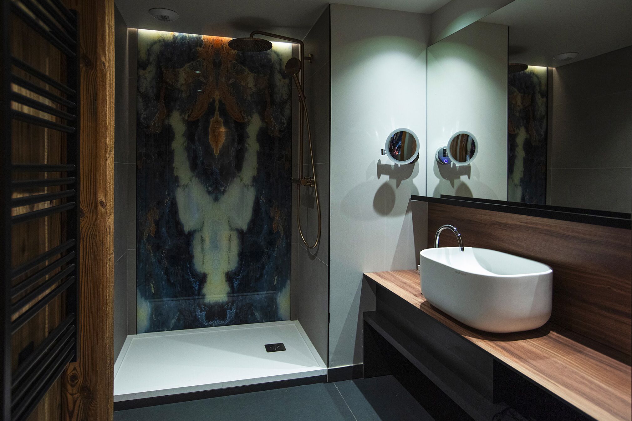 junior suite | bathroom | shower, hair dryer, bathrobes, slippers