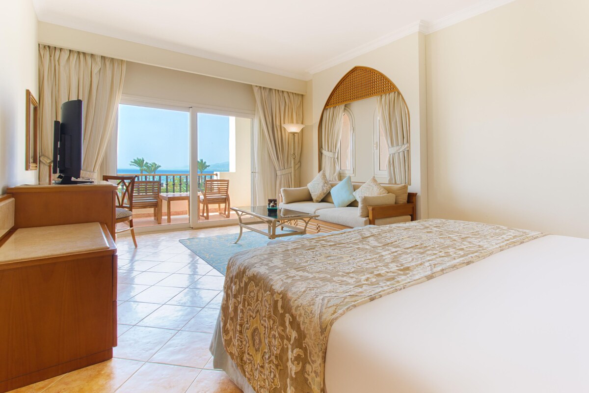Quarto superior, vista para o mar (Sea View Room) | Comodidades do quarto