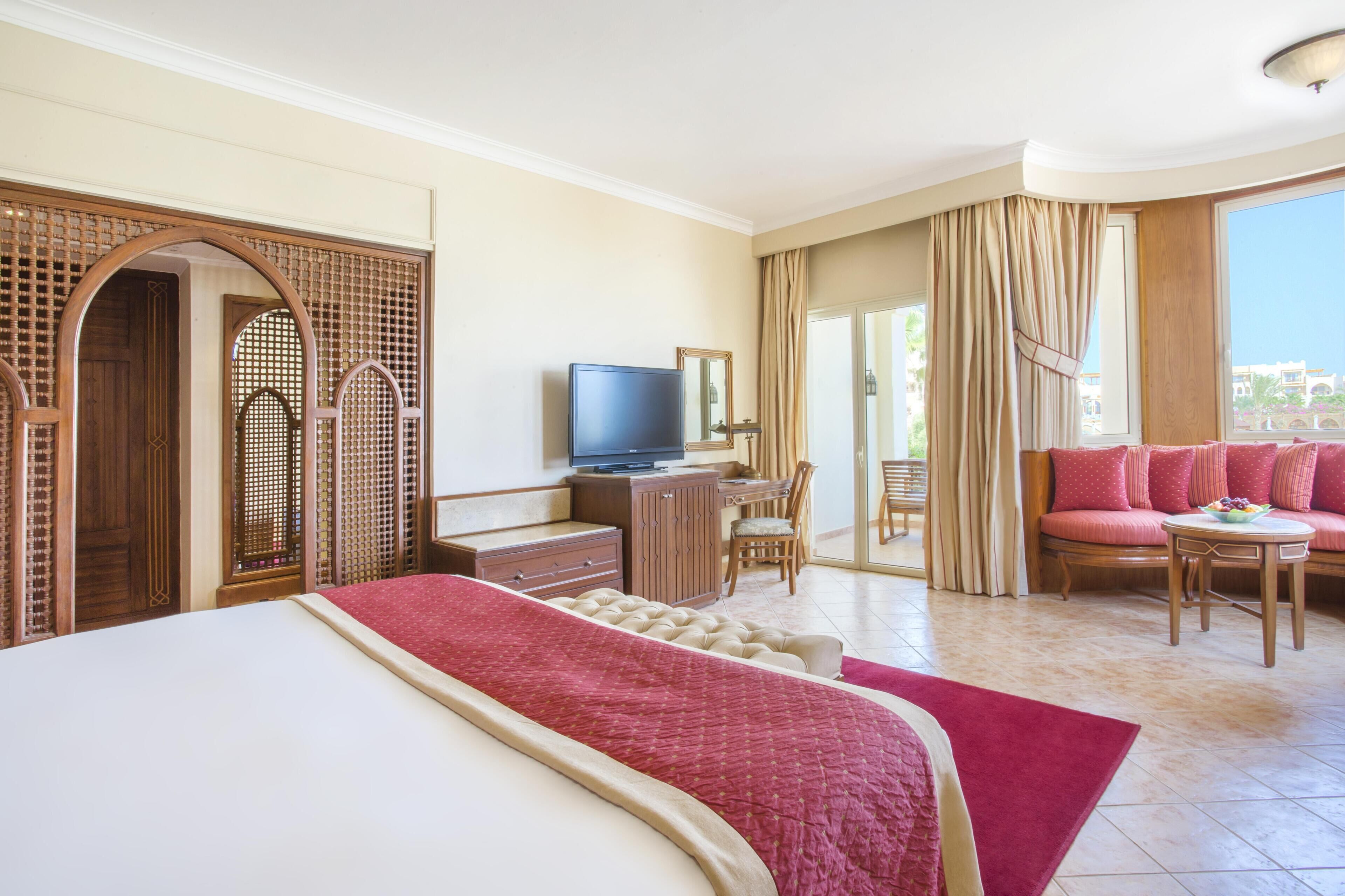 Junior Suite, 1 Bedroom, Balcony, Partial Ocean View (Junior Suite Side Sea View) | Premium bedding, down comforters, minibar, in-room safe