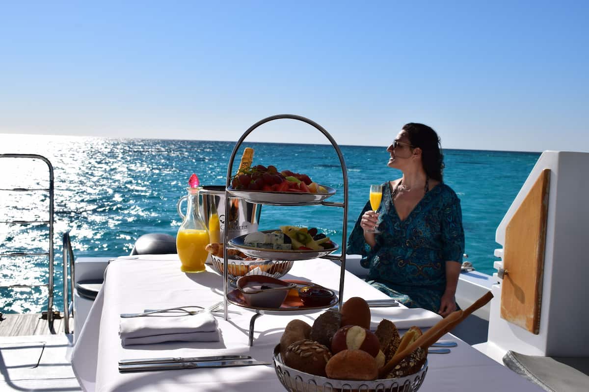 daily buffet breakfast (eur 20 per person)