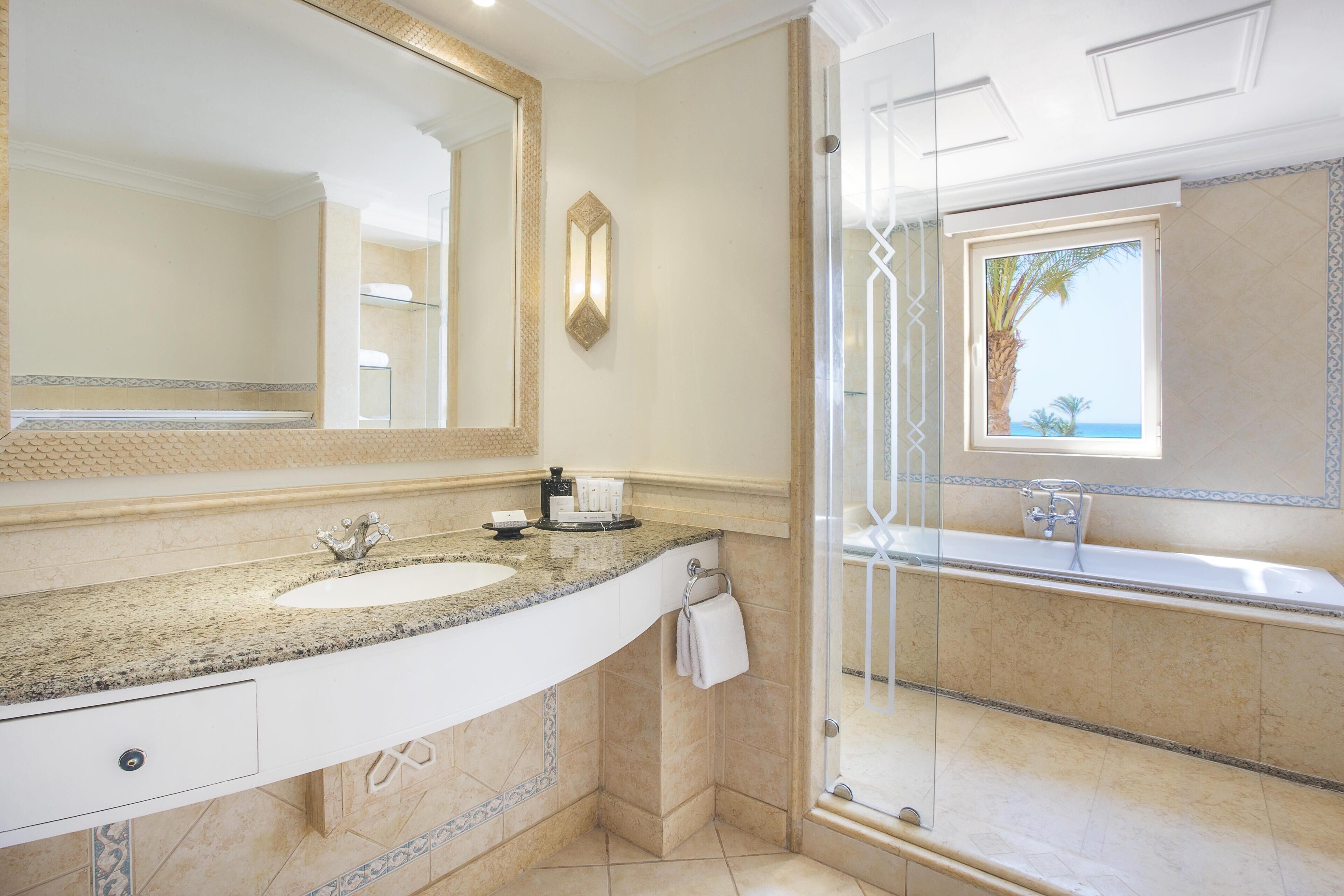 Literie de qualité supérieure, couette en duvet d'oie, minibar