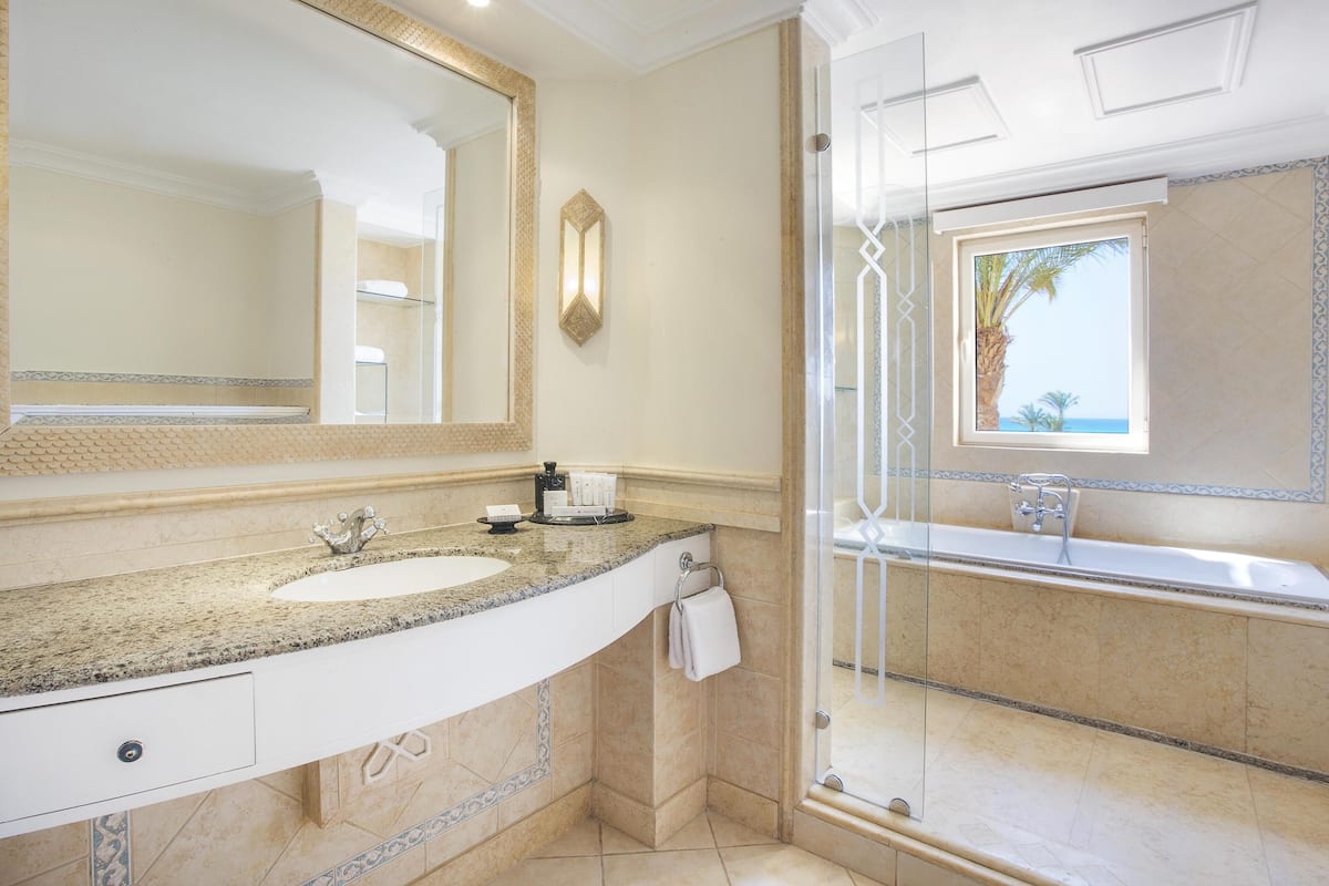 Literie de qualité supérieure, couette en duvet d'oie, minibar