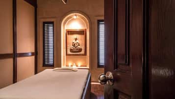 Kropsbehandlinger, hydroterapi, hot stone-massage, deep tissue-massage