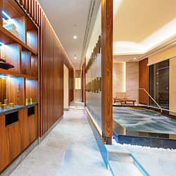 Couples treatment rooms, sauna, hot tub, steam room, Turkish bath