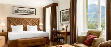 Premium bedding, down duvets, minibar, in-room safe