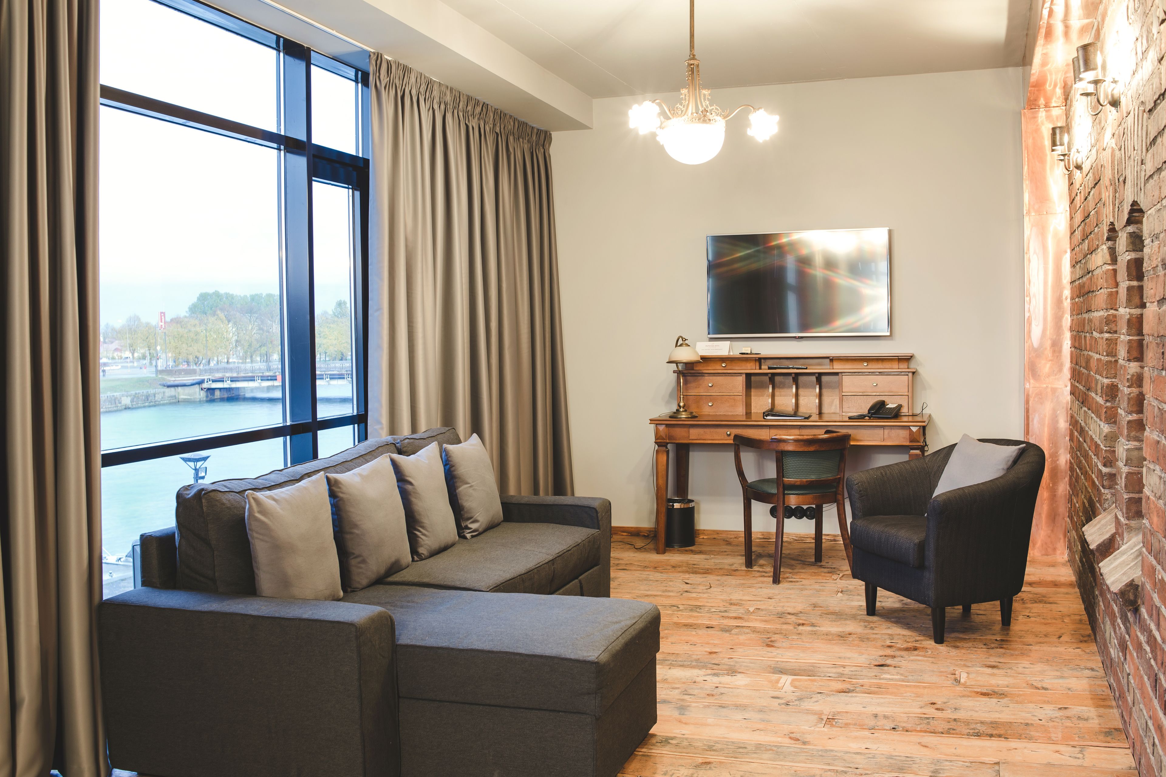 Suite, 1 soverom | 1 soverom, allergitestet sengetøy, minibar og safe på rommet