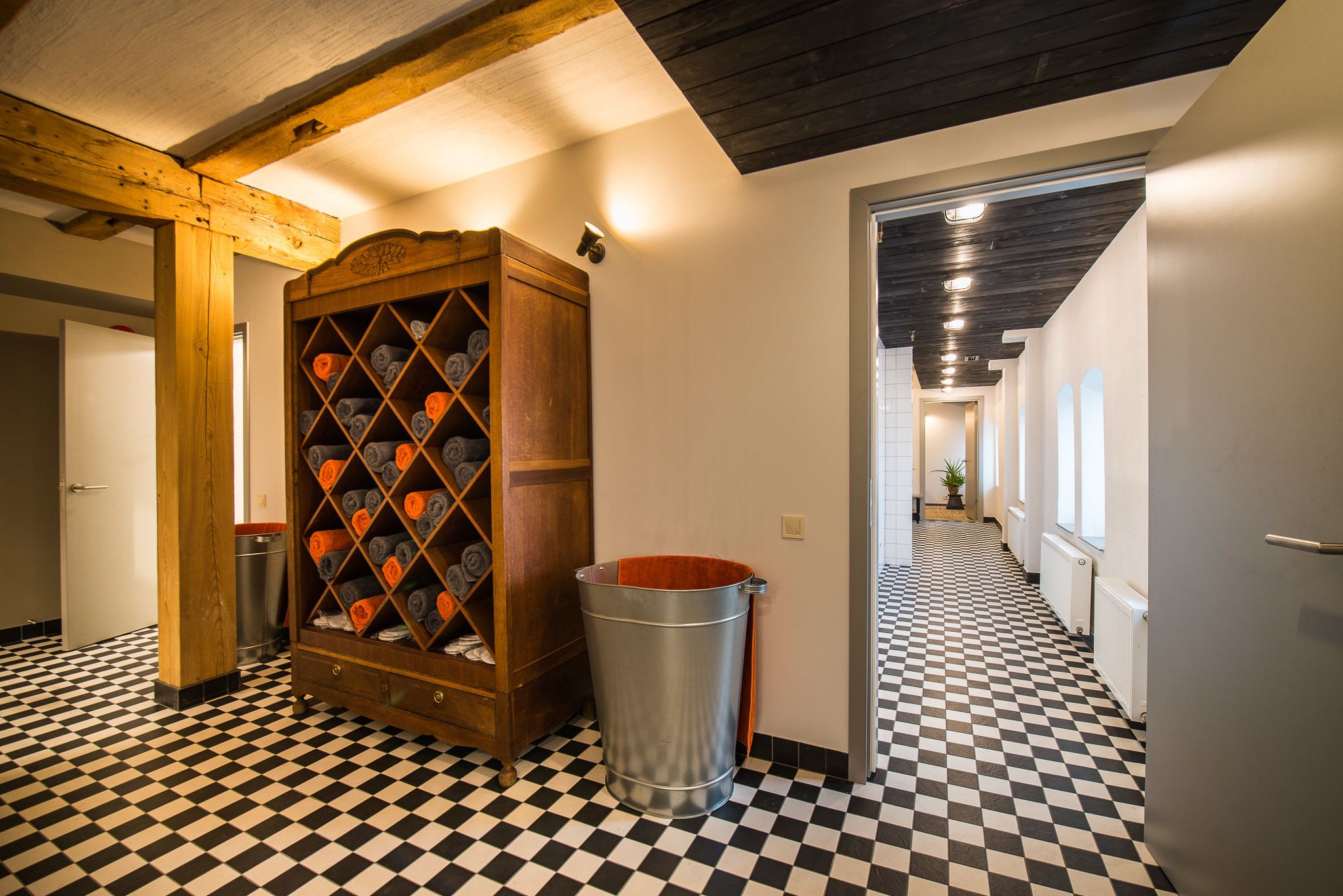 turkish bath/hammam, body treatments, facials, 2 treatment rooms