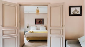 Junior Suite | Bar mini, peti besi dalam bilik, Wi-fi percuma 