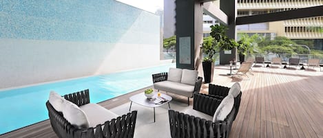Outdoor pool, pool loungers