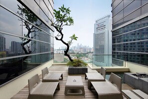 Sundeck - Pan Pacific Serviced Suites Orchard, Singapore (Singapore)