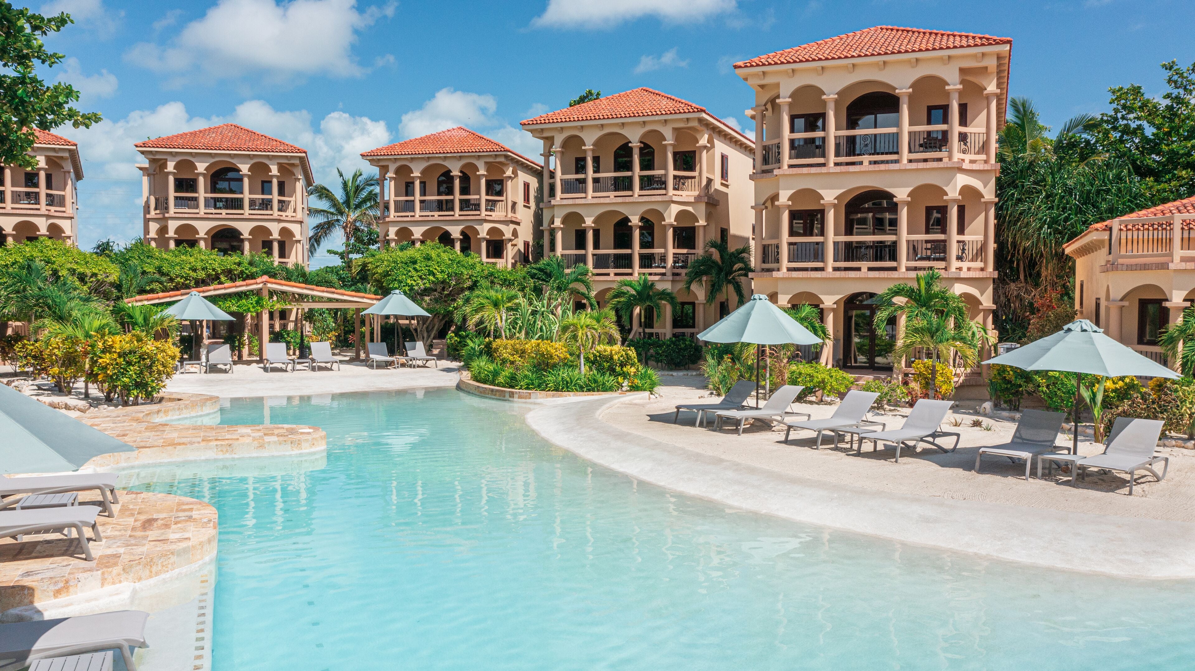 2 個室外泳池；泳池傘、躺椅