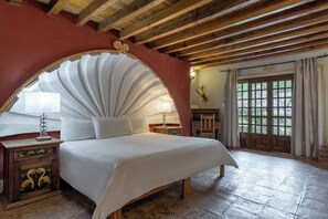 Habitación estándar, 1 cama King size | Caja de seguridad en la habitación y ropa de cama