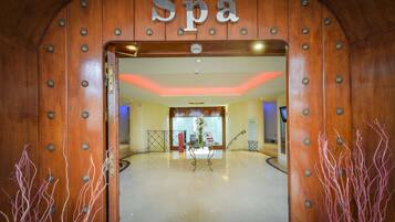 Espace de soins pour les couples, sauna, bain Ă remous, hammam, hammam