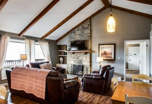 Apartment, 2 Bedrooms | Living room | Flat-screen TV - Cliff Dwellers Inn (Blowing Rock)