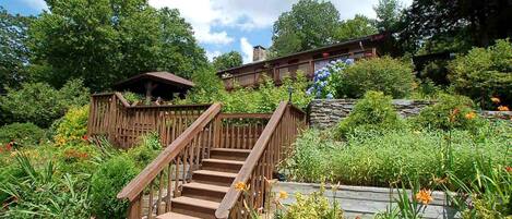 المنطقة المحيطة بالمنشأة