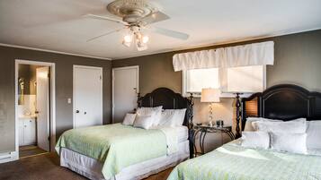 Apartment, 2 Bedrooms | 1 bedroom, premium bedding, free WiFi, bed sheets