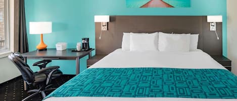 Room, 1 Queen Bed, Non Smoking | Desk, blackout drapes, soundproofing, iron/ironing board