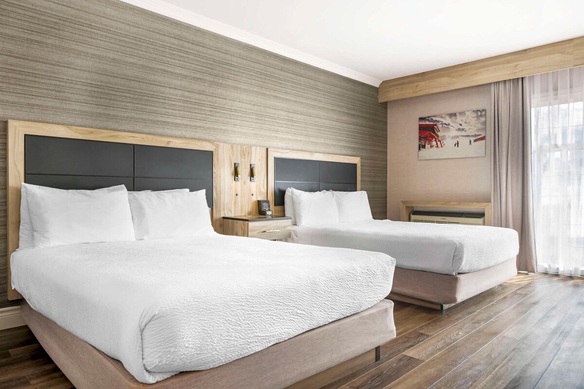In-room safe, iron/ironing board, cribs (surcharge)