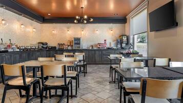 Free daily buffet breakfast