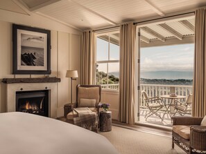 Egyptian cotton sheets, premium bedding, down duvets, minibar - Rosewood Cape Kidnappers (Clifton)